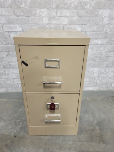 2 Drawer Filing Cabinet 15" x 18" x 25" Key Included