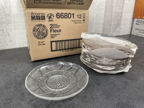 5.5" Flower Glass Plates - Lot of 24