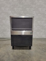 Hoshizaki Undercounter Ice Machine, Air Cooled, 146 lbs/day