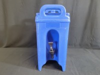 Cambro 2.5 Gallon Insulated Beverage Dispenser