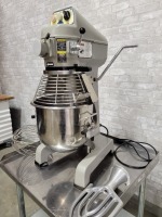20qt Mixer with Hook, Whip, Paddle, Globe SP20