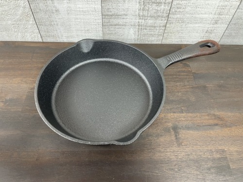 Everyday Essentials Residential 8" Round Cast Iron Pan, New