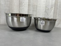 8qt and 5qt German Bowls with Silicone Base - Lot of 2 Pieces