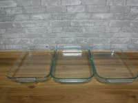 13" x 11" Pyrex Glass Baking Pans - Lot of 3